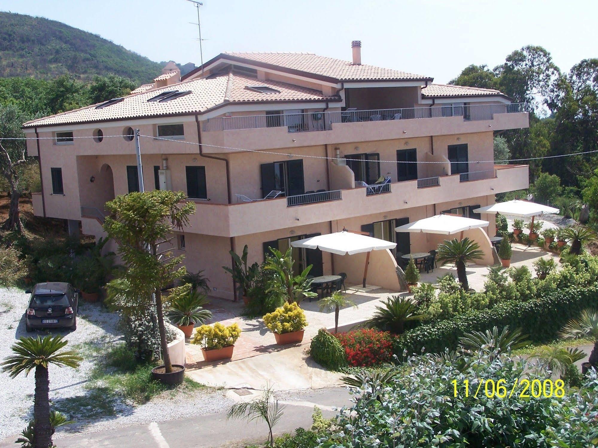 Residence Floritalia - Ricarica Auto Elettriche Santa Domenica  Exterior photo